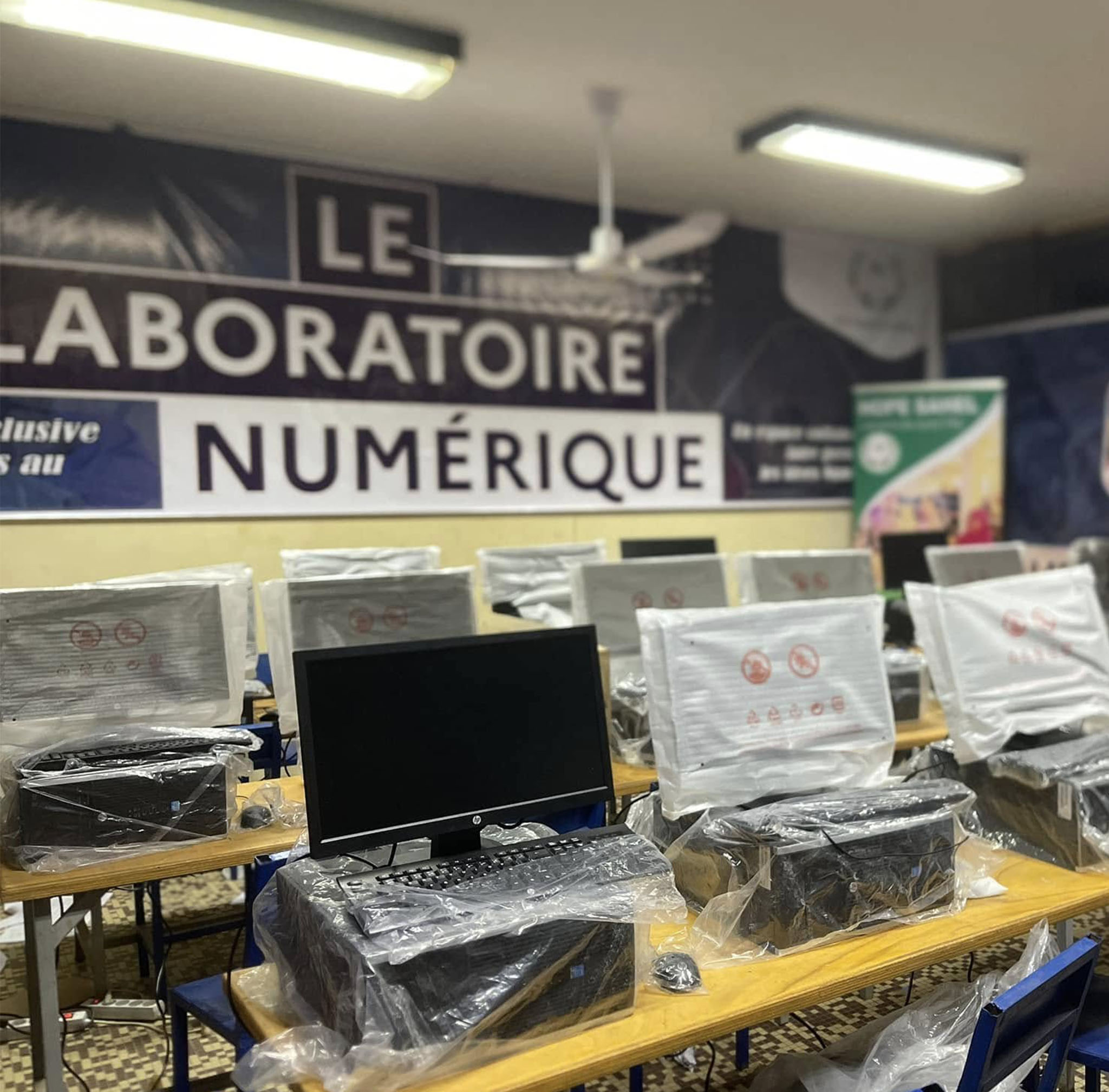 Équipe Hope Sahel en réunion de bilan annuel