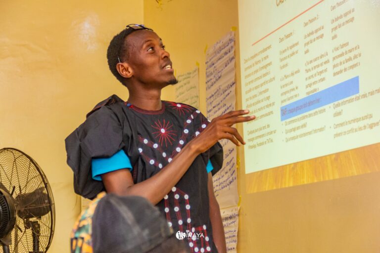Formation sur le numérique comme moyen de prévention de conflit_Jeunesse et Citoyenneté Numérique